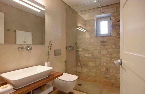 Areopoli Villa | ISholidays Mani Estate 1room Sea View Junior Suite