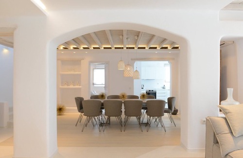 Tourlos Villa | ISholidays Mykonos Villa Zircon