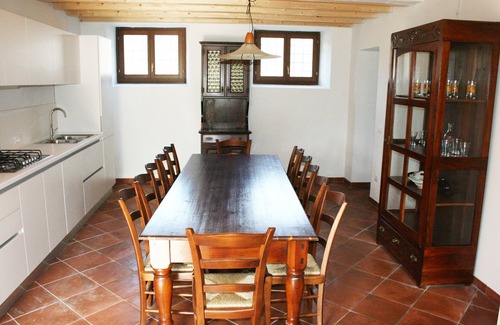 Valeggio sul Mincio Apartamento | Isidoro: apt. de buen gusto, cerca de Peschiera del Garda, rodeado de vegetación