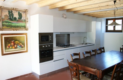 Valeggio sul Mincio Apartamento | Isidoro: apt. de buen gusto, cerca de Peschiera del Garda, rodeado de vegetación