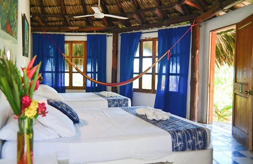 Centro Hotel | Isla del Pirata - Oficina de Reserva