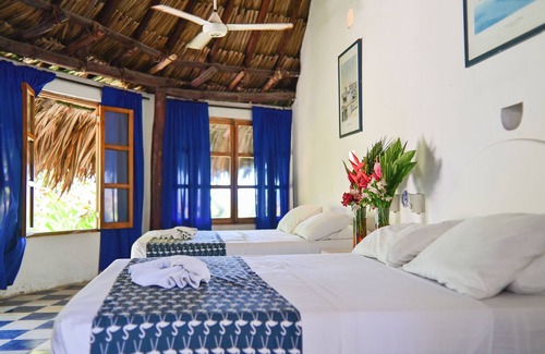 Centro Hotel | Isla del Pirata - Oficina de Reserva