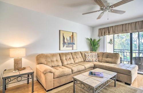 Casa del Mar Apartamento | Isla Del Sol Condo about 2 Miles to St Pete Beach!