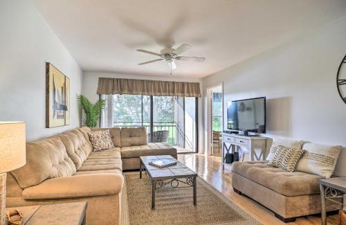 Casa del Mar Apartamento | Isla Del Sol Condo about 2 Miles to St Pete Beach!