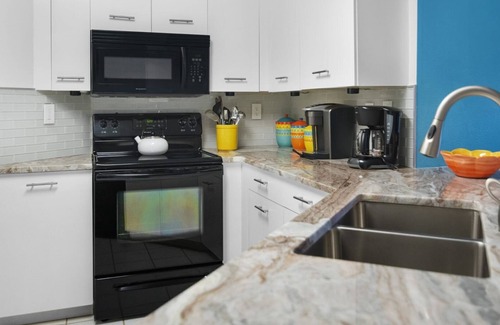 Isla del Sol Condominio | Isla Del Sol Rentals St Petersburg