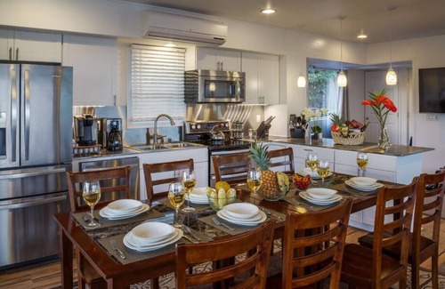 St Louis Heights Casa | This duplex is a 7 bedroom(s), 6 bathrooms, located in Honolulu, HI.