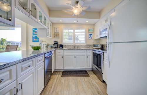 Sanibel Condominio | Island Beach Club #P3A is a 2/2 vacation rental on Sanibel Island!