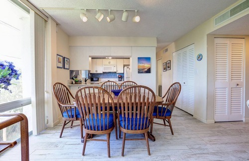 Sanibel Condominio | 2 dormitorios, 2 baños con vista a la playa