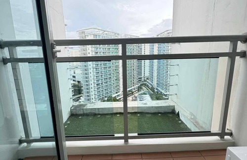 Paranaque Apartamento | Island Beach in Manila-nEndless Summer Vacation