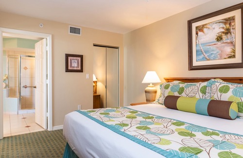 Fort Myers Beach Hotel | Island Bliss Awaits: 4 Elegant Units w/ Pool & Ocean Views
