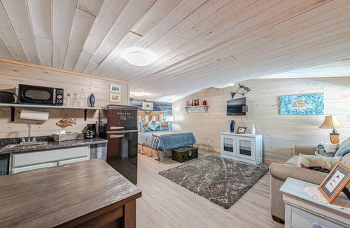 North Carolina Coast Casa | Island Breeze 20 max+ Golf Carts
