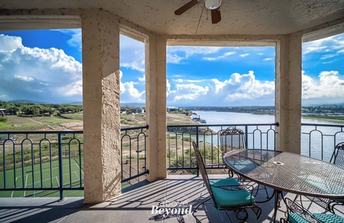 Highland Lake Estates Condominio | Vistas del atardecer en el lago Travis en el país de la colina. Mascota amigable