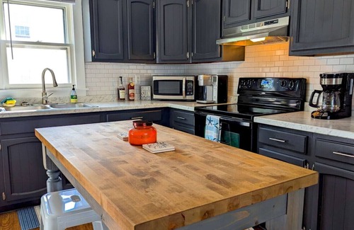 Chincoteague Casa | Island Escape: Bikes, Kayaks, Grill, Firepit, Beach Gear, Large Quiet Property