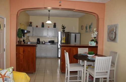 Estate Hermon Hill Apartamento | Island Escape Charming/Quiet 1-BD/1BR Apt, AC, Wi-Fi. Washer/Dryer