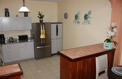 Estate Hermon Hill Apartamento | Island Escape Charming/Quiet 1-BD/1BR Apt, AC, Wi-Fi. Washer/Dryer