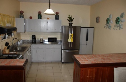 Estate Hermon Hill Apartamento | Island Escape Charming/Quiet 1-BD/1BR Apt, AC, Wi-Fi. Washer/Dryer