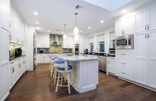 Captiva Casa | Island Escape - Luxury Captiva Island Home w/Pool + Hot Tub near Beach
