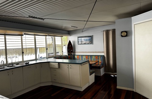 Brisbane Waterfront Casa | Island Home is Located on beautiful Moreton Island in the township of Kooringal