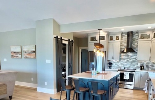 Fort Valley Casa | Island in the Sky-Shenandoah Valley with Heated Pool, Game Rm, Hot-Tub, Views