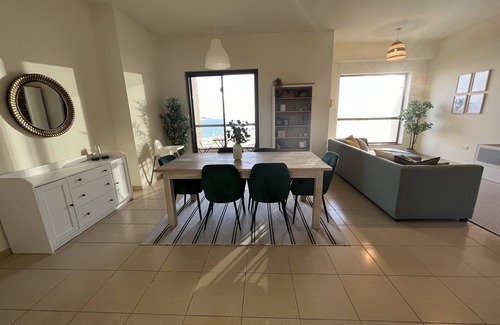 Dubai Marina Apartamento | Island Living - 3 bedroom, full sea view apartment. 5 minutes to the beach!