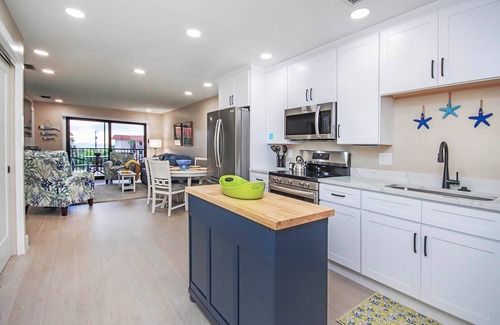 Sanibel Condominio | Island oasis - Beachfront condo on Sanibel Island - Sandalfoot 2C3
