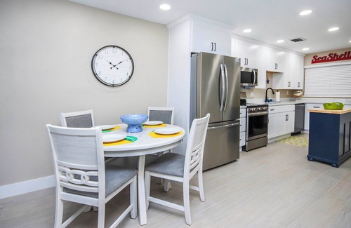 Sanibel Condominio | Island oasis - Beachfront condo on Sanibel Island - Sandalfoot 2C3
