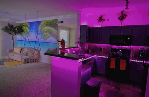 South Central Houston Apartamento | Island Paradise🌴 -2BR/2Bath/NRG/MedCenter/Galleria
