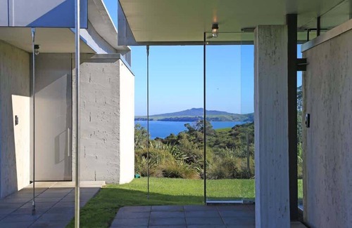 Oneroa Casa | Island Retreat - Stay Waiheke