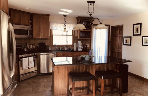 Portsmouth Casa | ISLAND RETREAT with all the comforts of home plus more