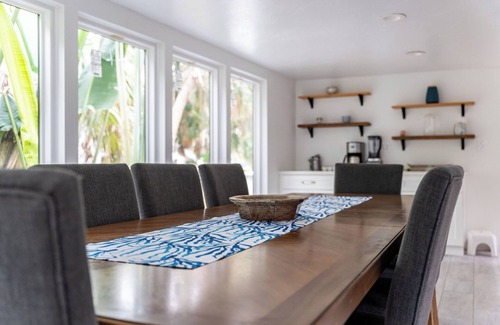 Siesta Key Casa | Island Sol: Secluded 4 BR Paradise with Salt Water Pool, Walk to the Village
