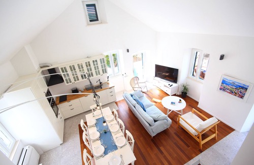 Sutivan Casa | Island stonehouse villa on the Adriatic