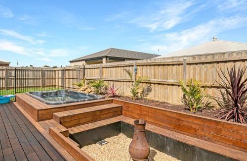 Cowes Casa | Island Time