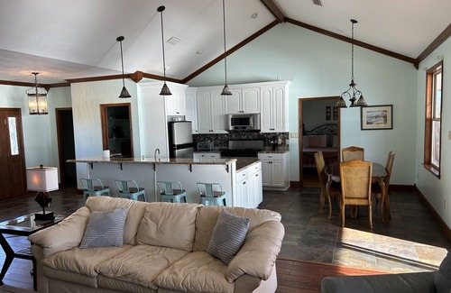 Ocean Springs Casa | *** NUEVA LISTA - ISLAND VIEW BEACH HOUSE