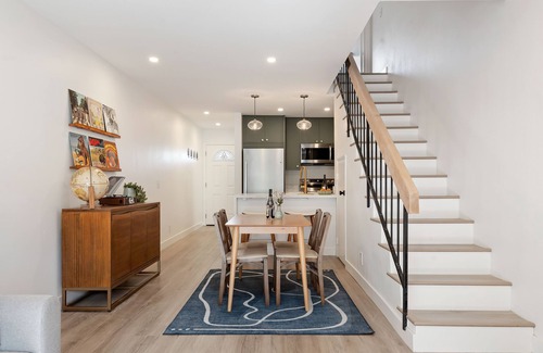 Port Hueneme Condominio | Island View - Steps from beach with Pool & hot tub