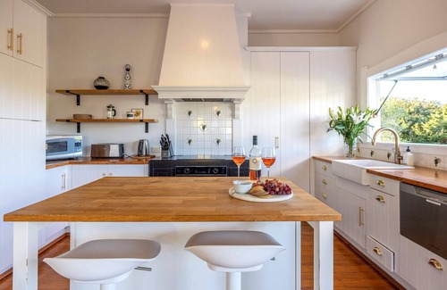 Oneroa Casa | Island Villa - Stay Waiheke