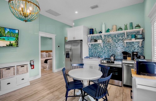 Holmes Beach Villa | Villa #5 Seashell of The Anna Maria Resort & Spa