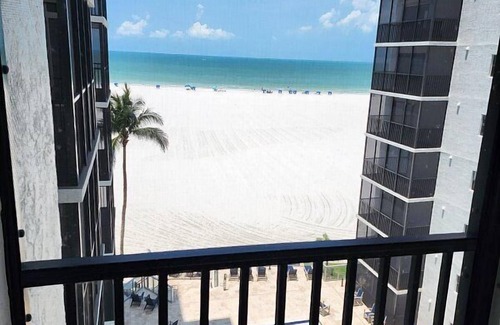 South Island Condominio | Island Winds condo 601 is an exceptional sixth-floor vacation condo rental.