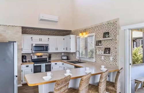 Waves Casa | Isle Be Sea'n You