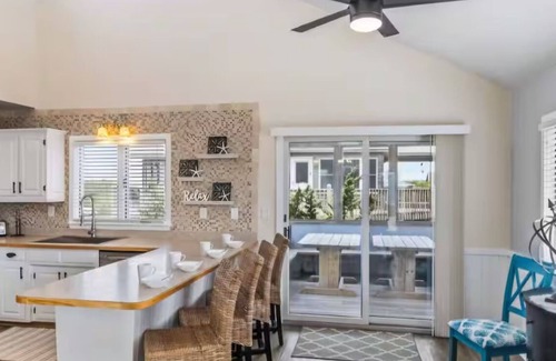 Waves Casa | Isle Be Sea'n You