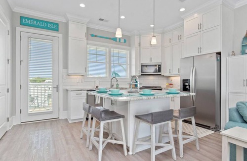 Emerald Isle Casa | Isle of Dreams in Emerald Isle