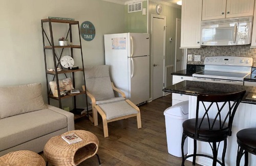 Isle of Palms Condominio | Isle of Palms, SC Oceanfront Sea Cabin 226 - Best Place to Discover Charleston!