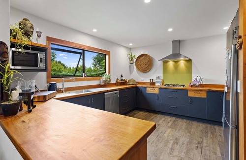 Te Horo Casa | Isness ... Your Haven on Hautere