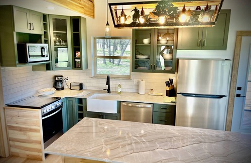 Sunset Cabina | Isolated Ranch Cabin located just 1/2 mile off of highway 287 in Sunset, Texas.