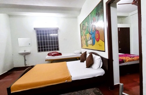 Yercaud Hotel | iSTAYS - Loop Road Yercaud
