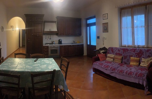 Chiusdino Villa | Apartamento en villa con jardín y piscina Apartamento en residencia