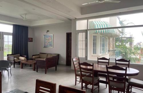 Chandigarh Casa | IT City Luxe Homestay-Secure & Comfortable Stay in Mohali