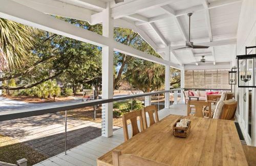 North Litchfield Beach Casa | It is a Happy Day at the Beach