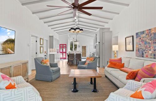 North Litchfield Beach Casa | It is a Happy Day at the Beach