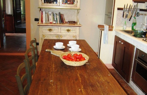 Monte San Savino Villa | Hermosa villa toscana - Piscina - Horno de pizza - Cocina gourmet - Bochas