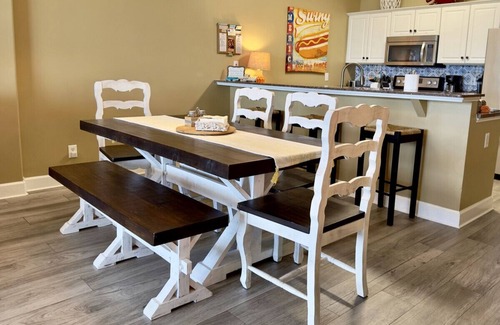 Orange Beach East Condominio | It's A Shore Thing!! Regency Isle #402 BOOK NOW FOR SUMMER